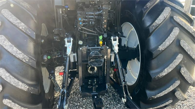 New Holland T6.165 AutoCommannd med frontlift - Трактор: фото 5 New Holland T6.165 AutoCommannd med frontlift - Трактор: фото 5