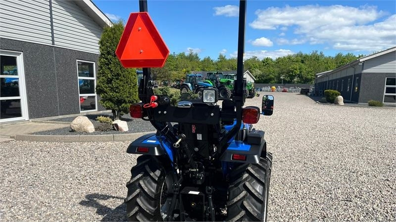 Solis S26 6+2 Gearmaskine med Servostyring og brede trak - Трактор: фото 4 Solis S26 6+2 Gearmaskine med Servostyring og brede trak - Трактор: фото 4