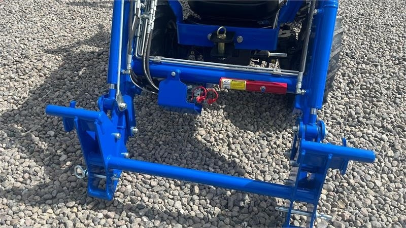 Solis S26 6+2 gearmaskine med Fuldhydraulisk frontlæsser - Трактор: фото 4 Solis S26 6+2 gearmaskine med Fuldhydraulisk frontlæsser - Трактор: фото 4