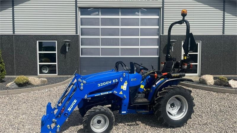 Solis S26 6+2 gearmaskine med Fuldhydraulisk frontlæsser - Комунальний трактор: фото 1 Solis S26 6+2 gearmaskine med Fuldhydraulisk frontlæsser - Комунальний трактор: фото 1