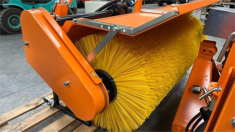 Thyregod TK 1600 PTO, med hydraulisk sving. - Щітка дорожня: фото 5 Thyregod TK 1600 PTO, med hydraulisk sving. - Щітка дорожня: фото 5