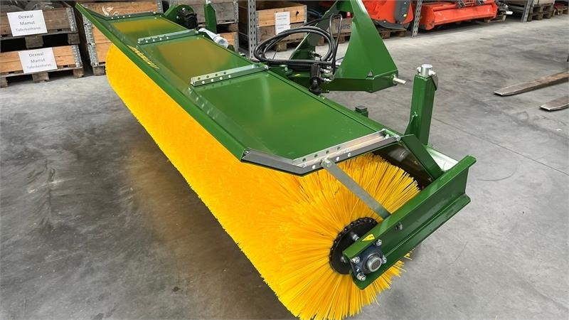 Thyregod TK 2800 med nylon børster og hydraulisk sving. bre - Щітка дорожня: фото 3 Thyregod TK 2800 med nylon børster og hydraulisk sving. bre - Щітка дорожня: фото 3