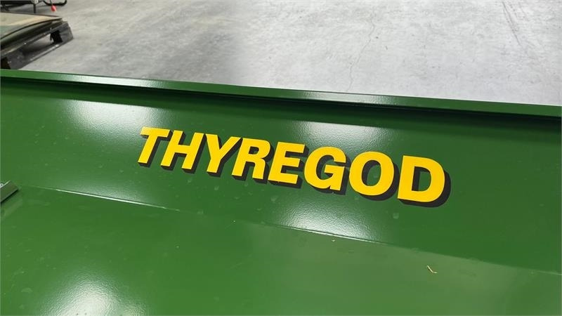 Thyregod TK 2800 med nylon børster og hydraulisk sving. bre - Щітка дорожня: фото 4 Thyregod TK 2800 med nylon børster og hydraulisk sving. bre - Щітка дорожня: фото 4