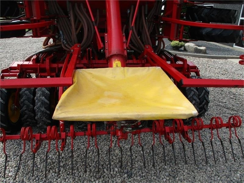 Vaderstad Rapid A800 S med fylde snegl, stor såsæt til små p - Сівалка: фото 5 Vaderstad Rapid A800 S med fylde snegl, stor såsæt til små p - Сівалка: фото 5