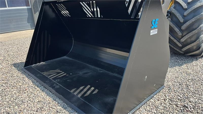 Volvo 4m3 skovl med Volvo beslag på. Den er 2.75m bred  - Колісний навантажувач: фото 3 Volvo 4m3 skovl med Volvo beslag på. Den er 2.75m bred  - Колісний навантажувач: фото 3