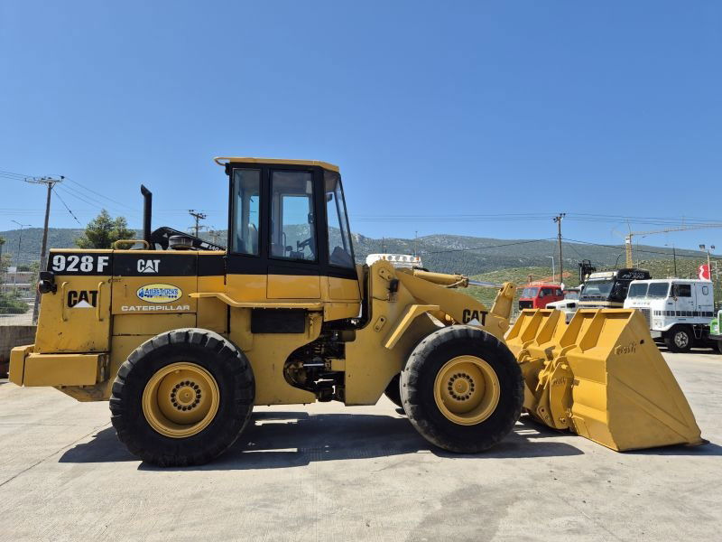 Caterpillar CAT 928F - Колісний навантажувач: фото 3 Caterpillar CAT 928F - Колісний навантажувач: фото 3