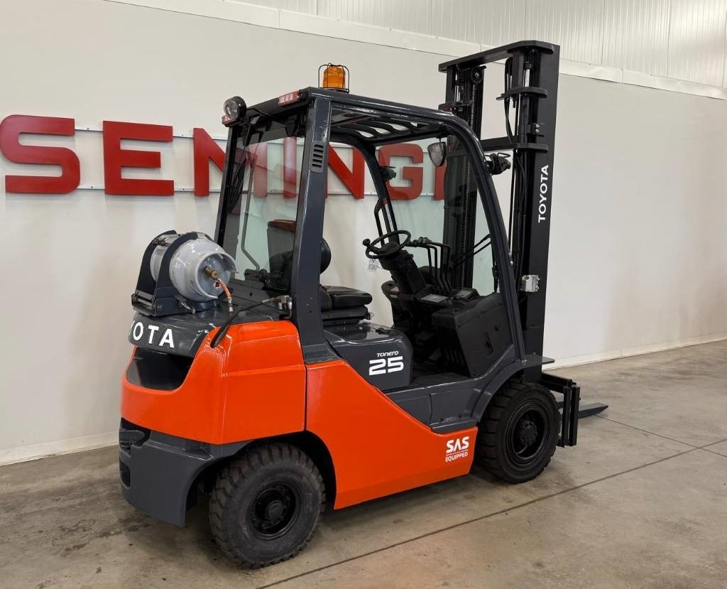 Toyota 10860 - 02-8FGF25 - Газовий навантажувач: фото 3 Toyota 10860 - 02-8FGF25 - Газовий навантажувач: фото 3