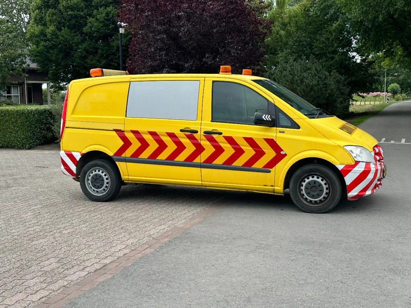 Mercedes-Benz Vito 113 CDI AUTOMAAT!!CONVOI EXCEPTIONNEL!!BEGELEIDINGSWAGEN!! - Легковий фургон: фото 2 Mercedes-Benz Vito 113 CDI AUTOMAAT!!CONVOI EXCEPTIONNEL!!BEGELEIDINGSWAGEN!! - Легковий фургон: фото 2