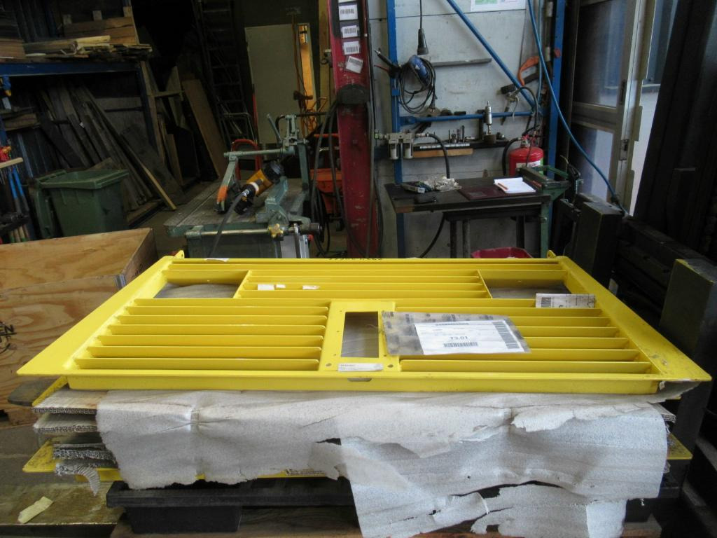 Bomag 57300801 - - Двері та запчастини в категорії Будівельна техніка: фото 1 Bomag 57300801 - - Двері та запчастини в категорії Будівельна техніка: фото 1