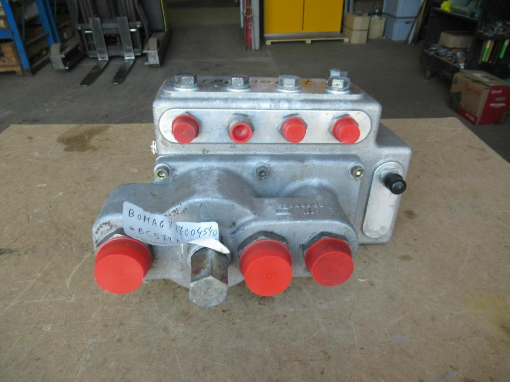 Bomag BC572RB - - Масляної фільтр в категорії Будівельна техніка: фото 2 Bomag BC572RB - - Масляної фільтр в категорії Будівельна техніка: фото 2