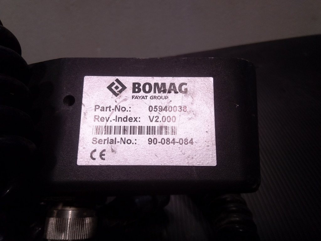 Bomag BM2000-75 - - Приладова панель в категорії Будівельна техніка: фото 4 Bomag BM2000-75 - - Приладова панель в категорії Будівельна техніка: фото 4