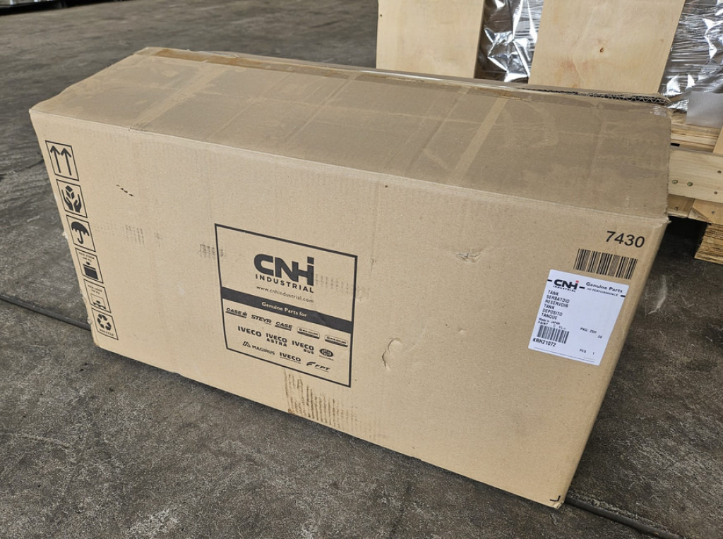 Case KRH21072 - Паливний бак в категорії Будівельна техніка: фото 4 Case KRH21072 - Паливний бак в категорії Будівельна техніка: фото 4