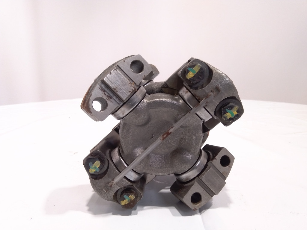 Caterpillar 1082106 - Піввісь в категорії Будівельна техніка: фото 2 Caterpillar 1082106 - Піввісь в категорії Будівельна техніка: фото 2