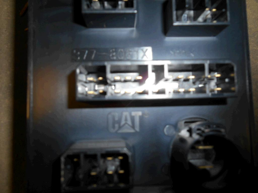 Caterpillar 3778061X - Запобіжник в категорії Будівельна техніка: фото 4 Caterpillar 3778061X - Запобіжник в категорії Будівельна техніка: фото 4