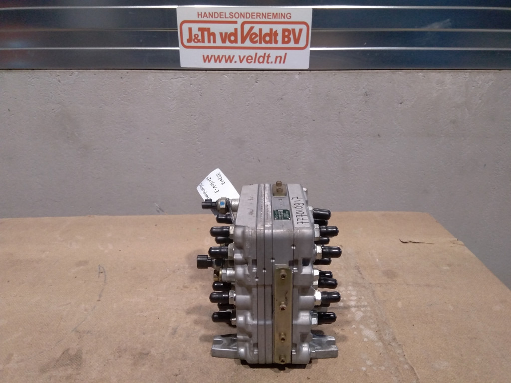 Hitachi 4718275 - 4661021 - Клапан: фото 4 Hitachi 4718275 - 4661021 - Клапан: фото 4