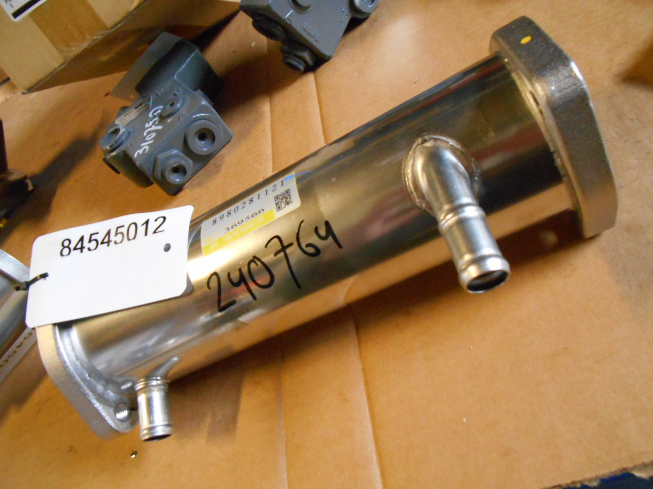 Hitachi 8980281121 - Охолоджувач EGR в категорії Сільськогосподарська техніка: фото 2 Hitachi 8980281121 - Охолоджувач EGR в категорії Сільськогосподарська техніка: фото 2