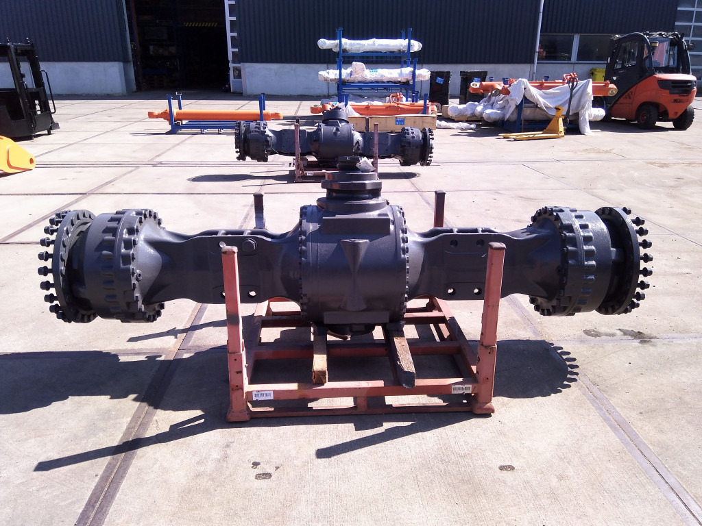 Hyundai 81LQ-11010 - Передня вісь в категорії Будівельна техніка: фото 4 Hyundai 81LQ-11010 - Передня вісь в категорії Будівельна техніка: фото 4