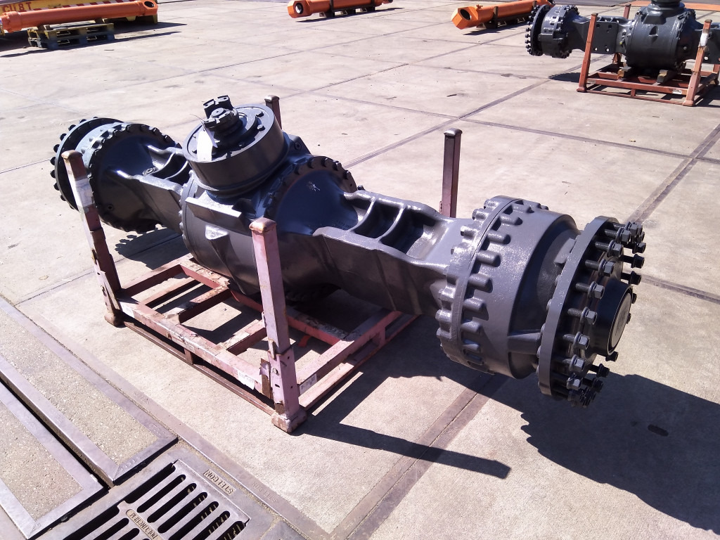 Hyundai 81LQ-20600 - Задня вісь в категорії Будівельна техніка: фото 4 Hyundai 81LQ-20600 - Задня вісь в категорії Будівельна техніка: фото 4