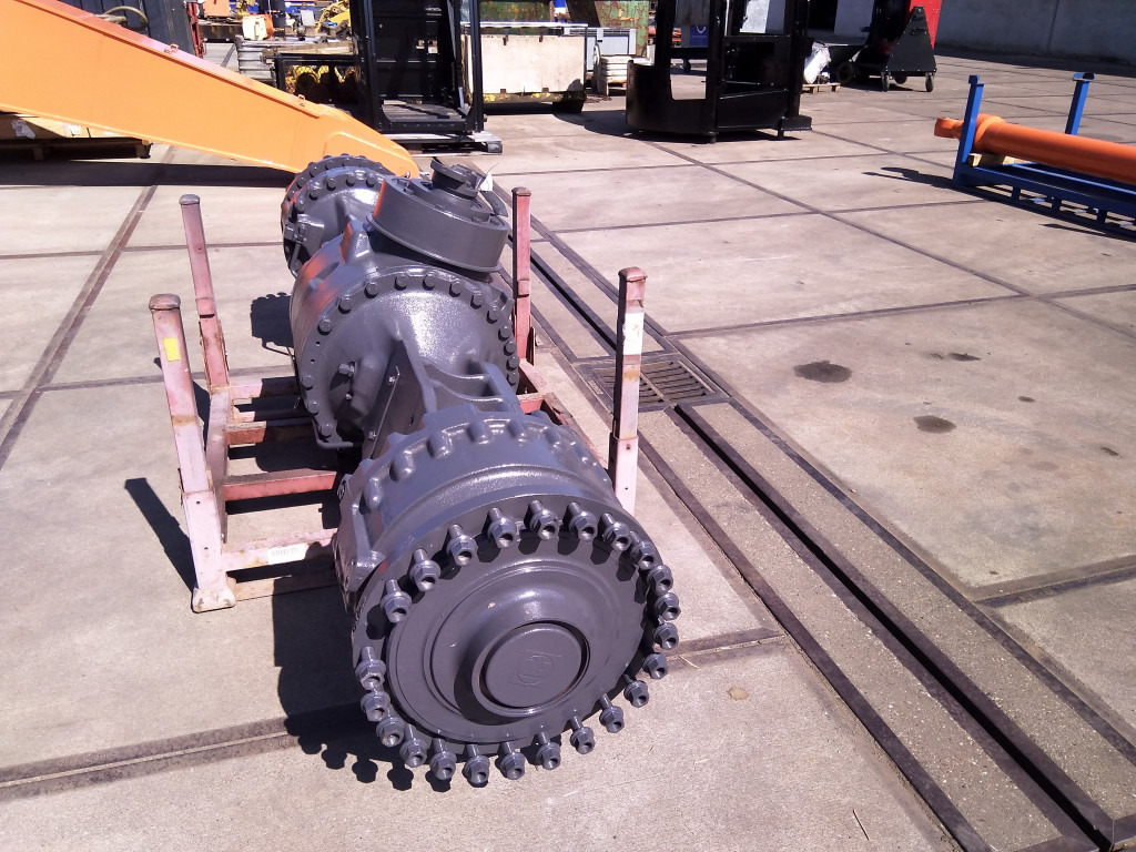 Hyundai 81LQ-20600 - Задня вісь в категорії Будівельна техніка: фото 2 Hyundai 81LQ-20600 - Задня вісь в категорії Будівельна техніка: фото 2