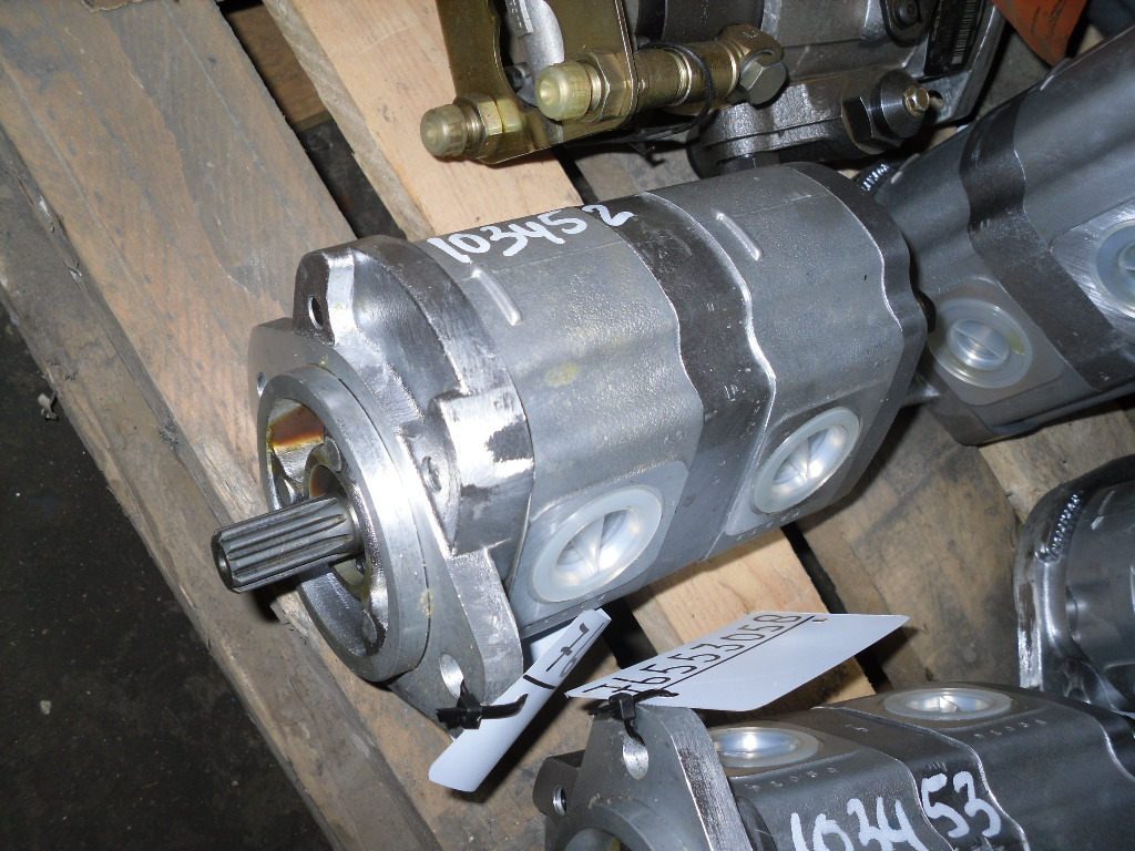 New Holland 157582028 - Насос гідропідсилювача в категорії Будівельна техніка: фото 2 New Holland 157582028 - Насос гідропідсилювача в категорії Будівельна техніка: фото 2