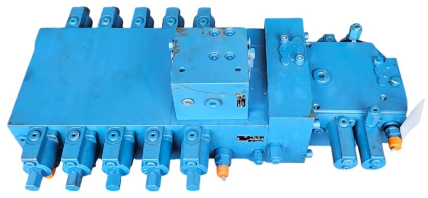 New Holland 71436369 - M7-1178-00(01)/7M7-22X - Гідравлічний клапан в категорії Будівельна техніка: фото 1 New Holland 71436369 - M7-1178-00(01)/7M7-22X - Гідравлічний клапан в категорії Будівельна техніка: фото 1