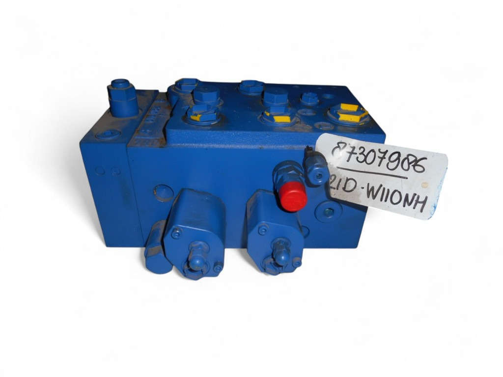 New Holland 87307986 - 87680515 - Гідравлічний клапан в категорії Будівельна техніка: фото 3 New Holland 87307986 - 87680515 - Гідравлічний клапан в категорії Будівельна техніка: фото 3