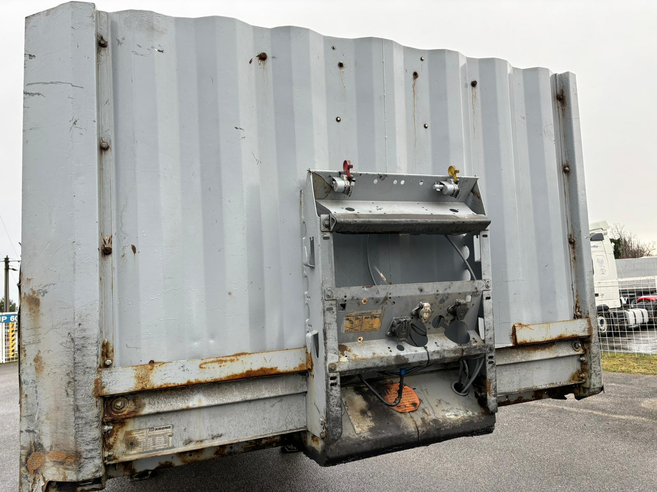 KRONE SD P - Бортовий напівпричіп/ Платформа: фото 2 KRONE SD P - Бортовий напівпричіп/ Платформа: фото 2