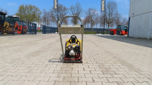 Dynapac LF 70 - Віброплита: фото 3 Dynapac LF 70 - Віброплита: фото 3