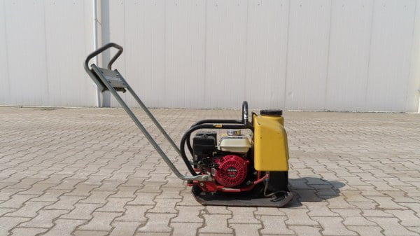 Dynapac LF 70 - Віброплита: фото 1 Dynapac LF 70 - Віброплита: фото 1