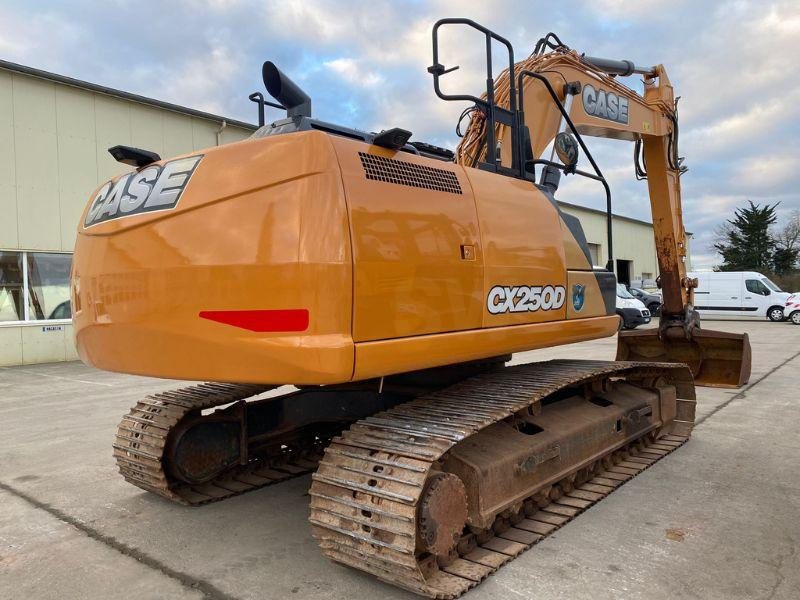 Case CX250D - Гусеничний екскаватор: фото 3 Case CX250D - Гусеничний екскаватор: фото 3