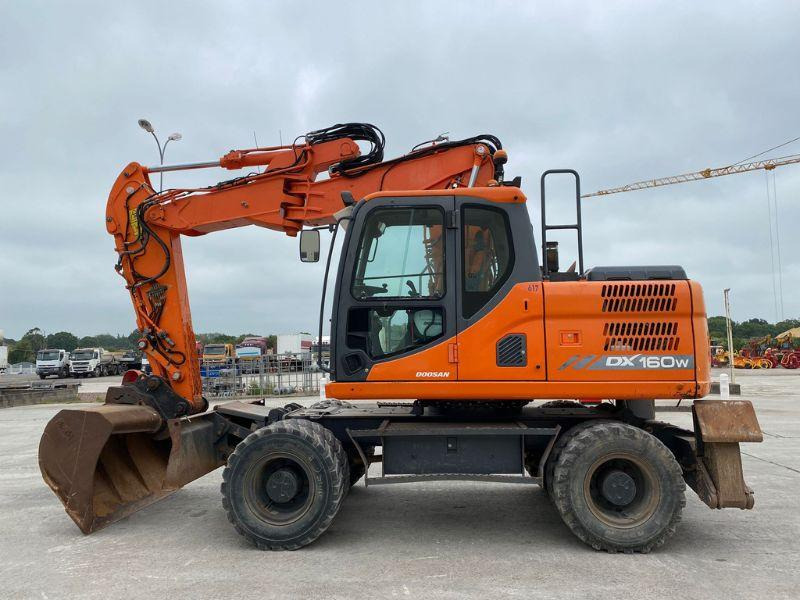 Doosan DX160 - Колісний екскаватор: фото 2 Doosan DX160 - Колісний екскаватор: фото 2
