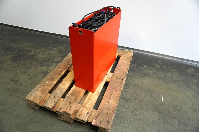 GRUMA 24 Volt 2 PzS 250 Ah - Аккумулятор в категорії Вантажно-розвантажувальна техніка: фото 2 GRUMA 24 Volt 2 PzS 250 Ah - Аккумулятор в категорії Вантажно-розвантажувальна техніка: фото 2