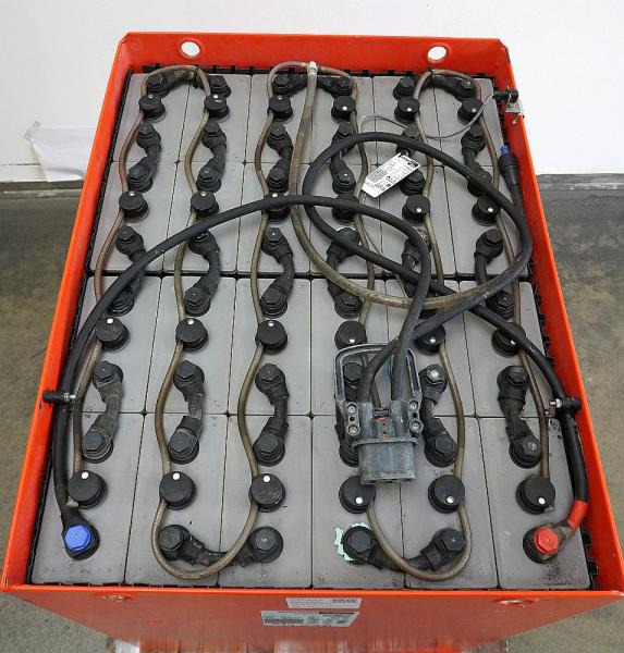 GRUMA 48 Volt 5 PzS 775 Ah - Аккумулятор в категорії Вантажно-розвантажувальна техніка: фото 3 GRUMA 48 Volt 5 PzS 775 Ah - Аккумулятор в категорії Вантажно-розвантажувальна техніка: фото 3