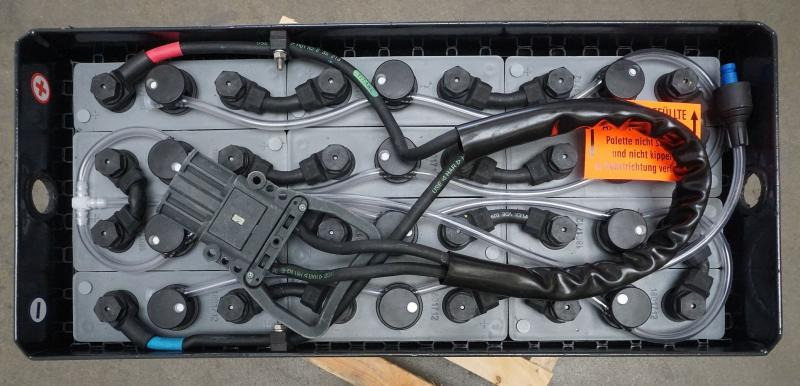 Linde 24 Volt 3 PzS 375 Ah - Аккумулятор: фото 3 Linde 24 Volt 3 PzS 375 Ah - Аккумулятор: фото 3