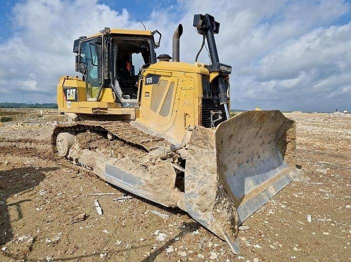 CAT D7E - Бульдозер: фото 1 CAT D7E - Бульдозер: фото 1