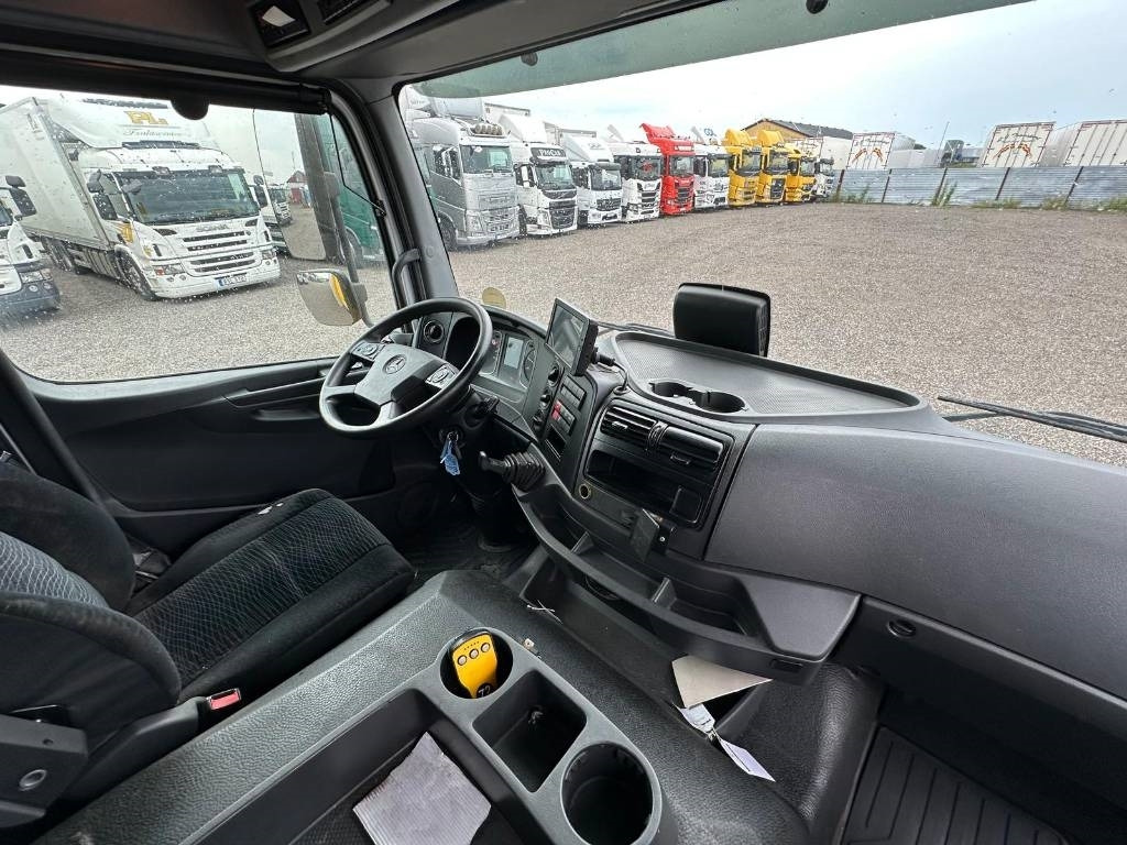 Mercedes-Benz Atego 1524 serie nr 7995 - Вантажівка з закритим кузовом: фото 5 Mercedes-Benz Atego 1524 serie nr 7995 - Вантажівка з закритим кузовом: фото 5
