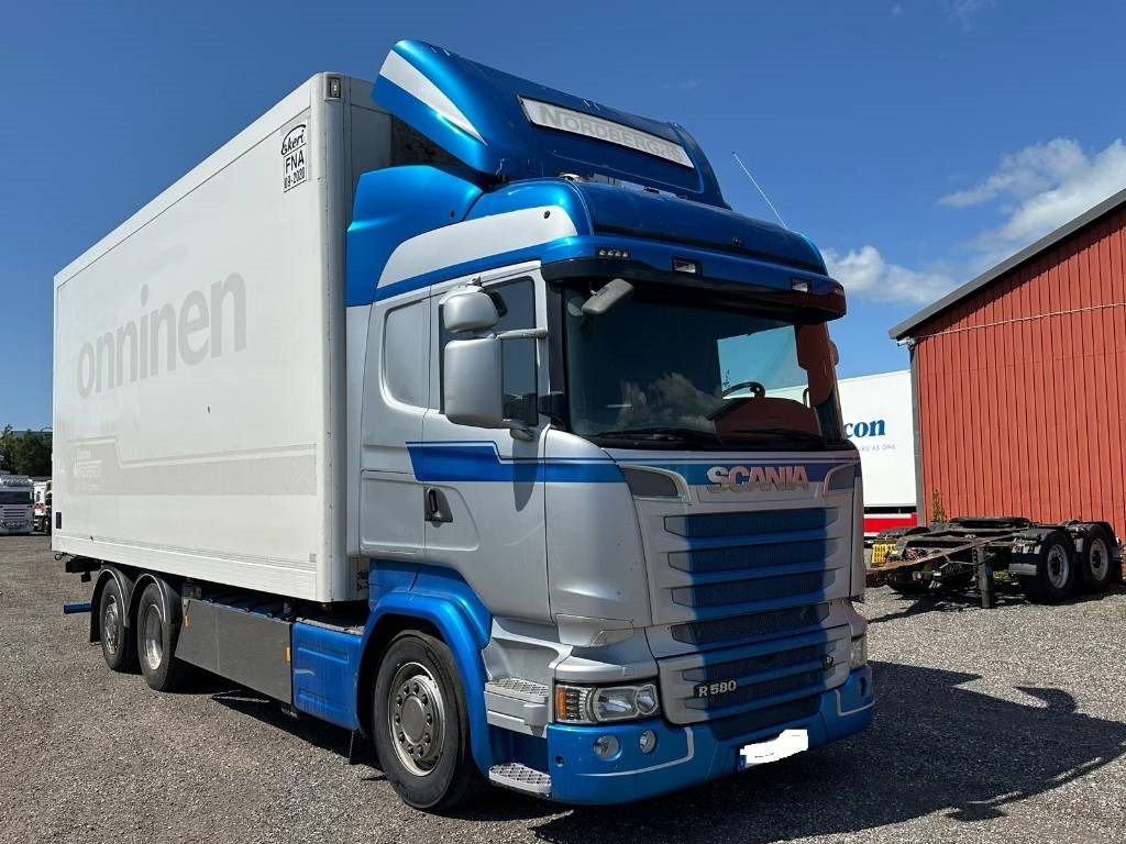 Scania R580LB6X2*4MNB serie nr 2306 - Вантажівка з закритим кузовом: фото 2 Scania R580LB6X2*4MNB serie nr 2306 - Вантажівка з закритим кузовом: фото 2