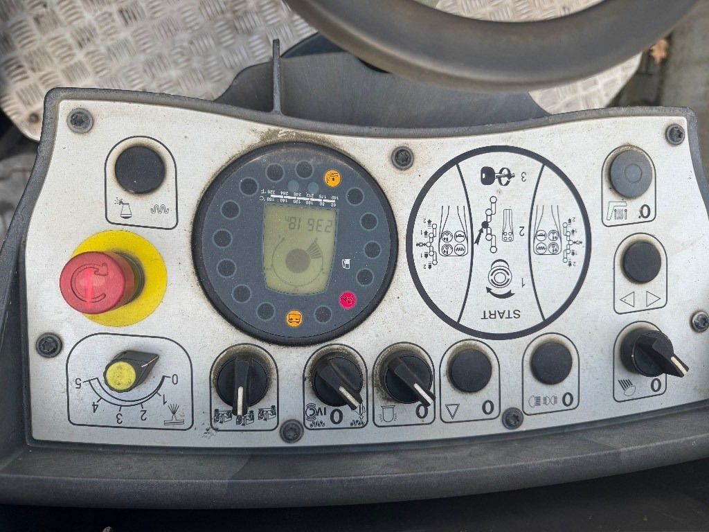 Дорожній каток Bomag BW 125 AD-5: фото 8