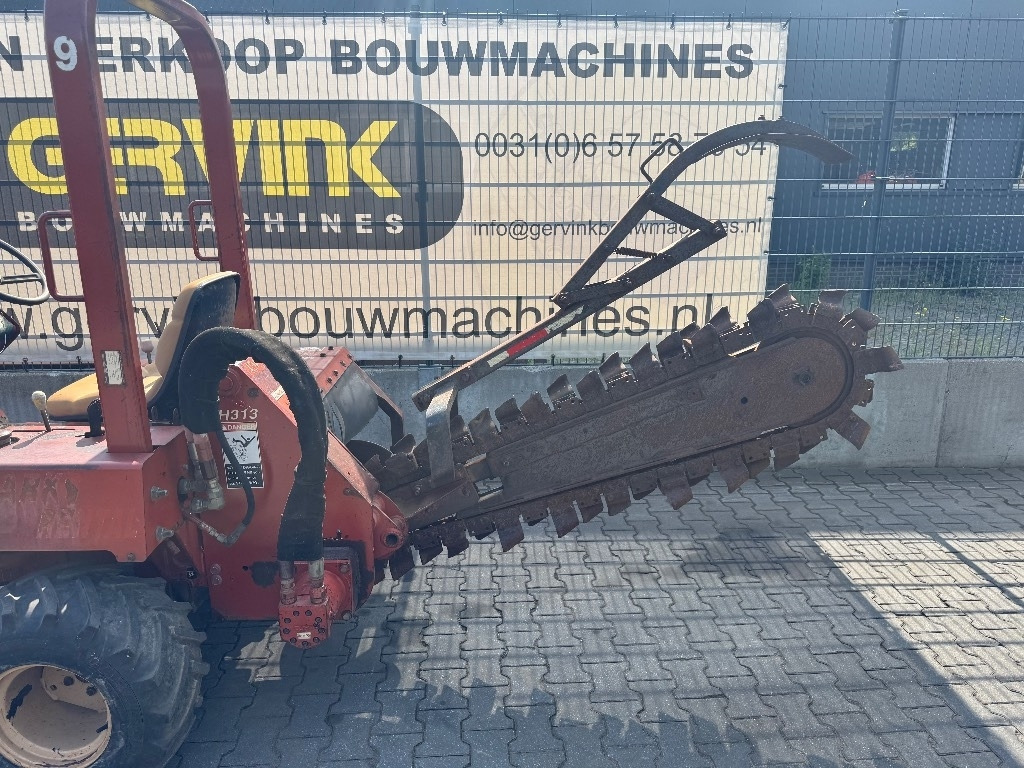 Ditch Witch 3700 DD - Траншеєкопач: фото 4 Ditch Witch 3700 DD - Траншеєкопач: фото 4