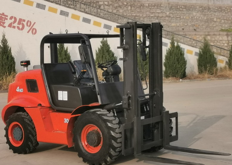 QINGDAO PROMISING 3T 4WD Rough Terrain Forklift CPCD30 - Навантажувач підвищеної прохідності: фото 1 QINGDAO PROMISING 3T 4WD Rough Terrain Forklift CPCD30 - Навантажувач підвищеної прохідності: фото 1