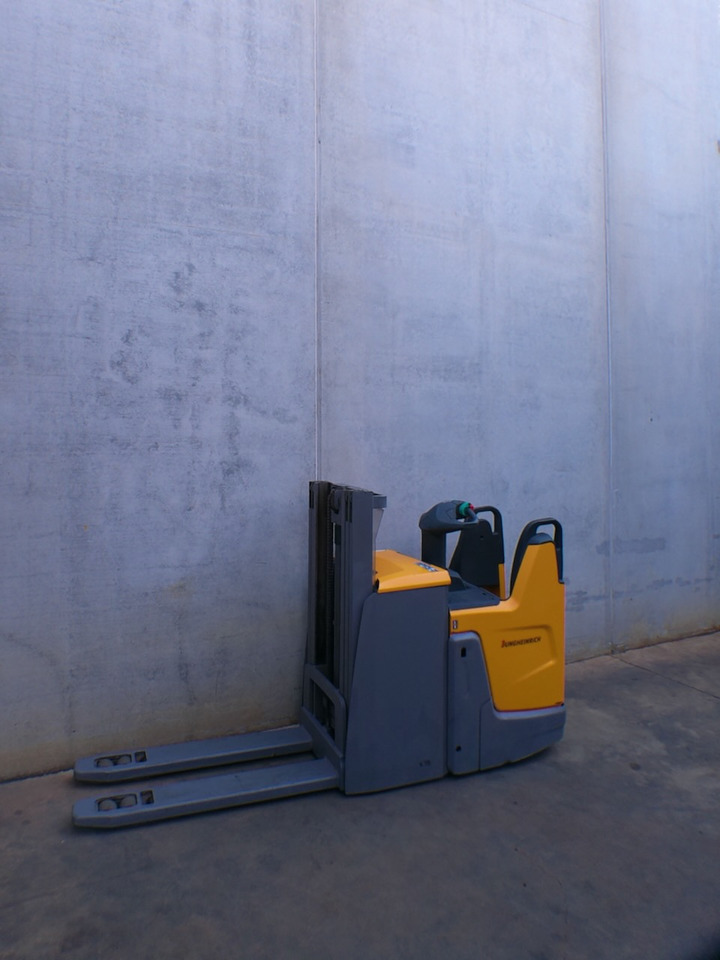 Jungheinrich ERD 220 290 DT - Штабелер: фото 2 Jungheinrich ERD 220 290 DT - Штабелер: фото 2