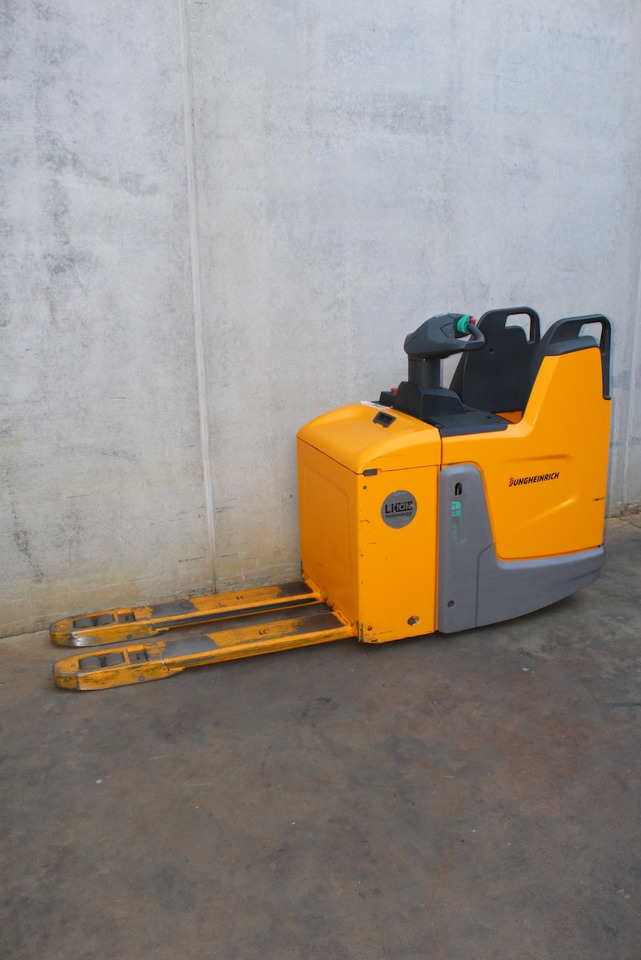 Jungheinrich ERE 225 LI-ION - Візок: фото 2 Jungheinrich ERE 225 LI-ION - Візок: фото 2