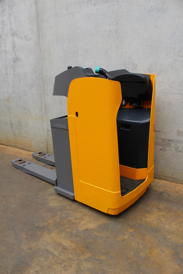 Jungheinrich ESE 120 - Візок: фото 1 Jungheinrich ESE 120 - Візок: фото 1