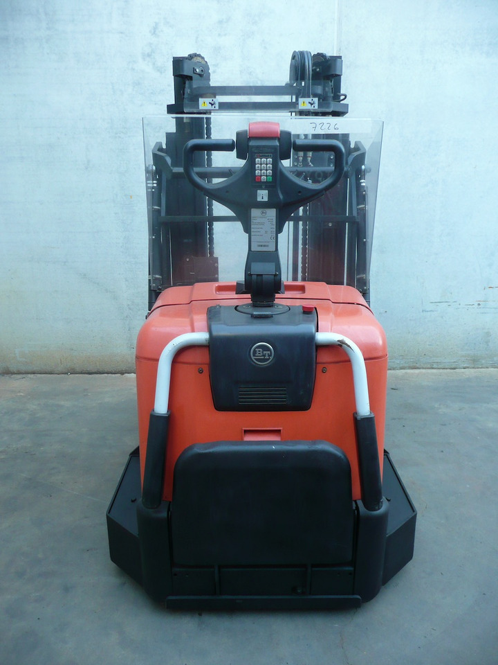 Toyota SPE 120 XR - Штабелер: фото 5 Toyota SPE 120 XR - Штабелер: фото 5