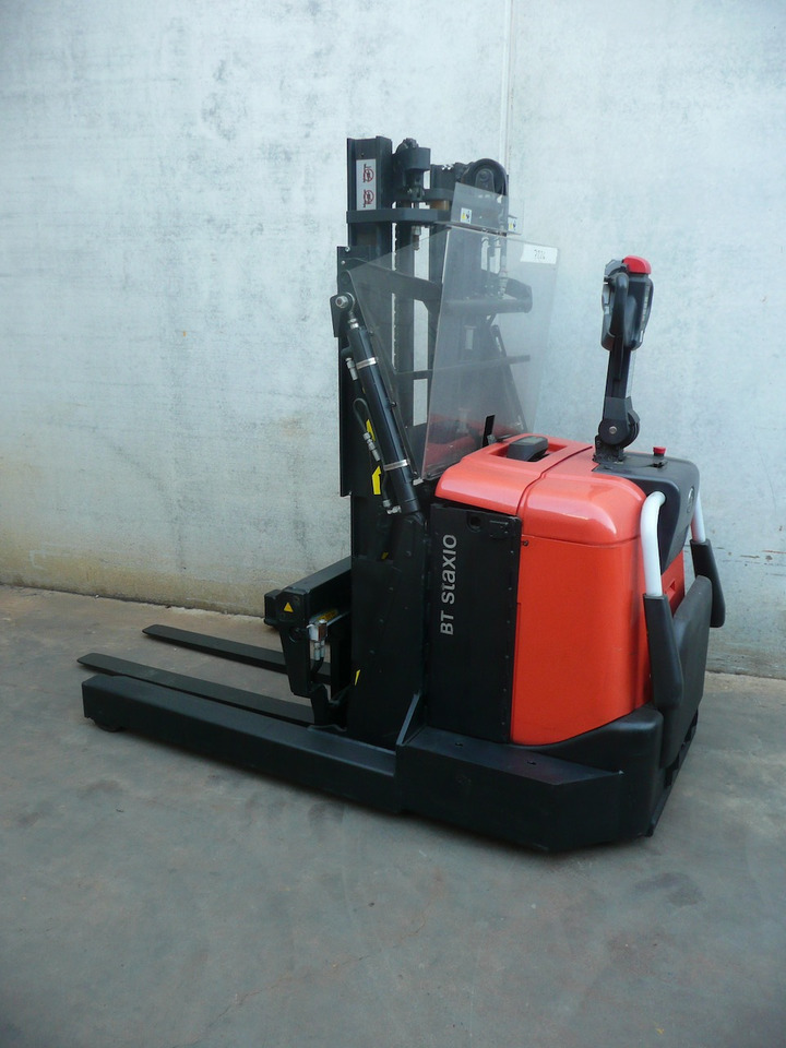 Toyota SPE 120 XR - Штабелер: фото 3 Toyota SPE 120 XR - Штабелер: фото 3