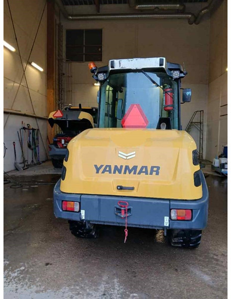 Yanmar V80-5 - Міні-навантажувач: фото 4 Yanmar V80-5 - Міні-навантажувач: фото 4