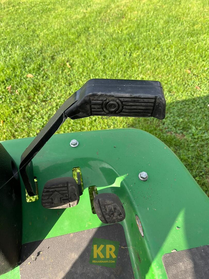 1580 John Deere - Газонокосарка: фото 5 1580 John Deere - Газонокосарка: фото 5