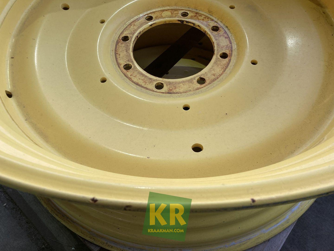 18 X 38 velg John Deere - Колесо в категорії Сільськогосподарська техніка: фото 2 18 X 38 velg John Deere - Колесо в категорії Сільськогосподарська техніка: фото 2