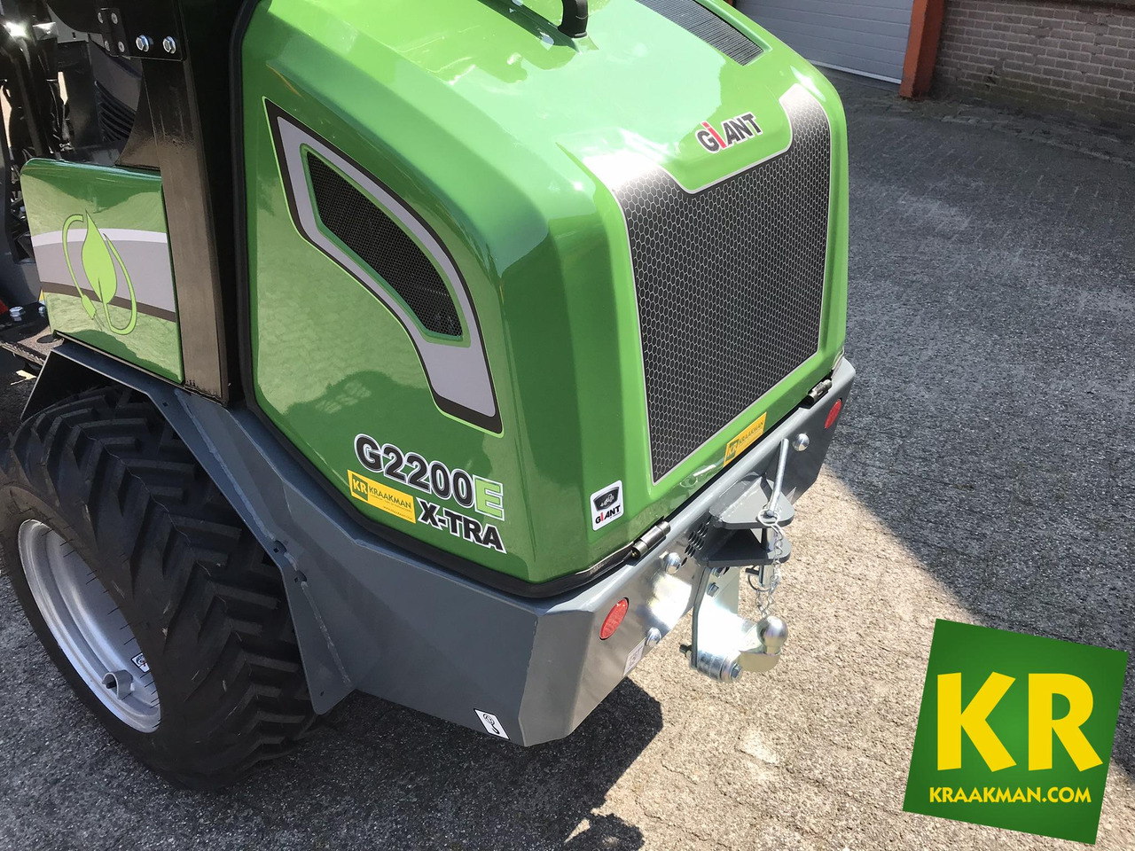 Giant G2200E - Компактний фронтальний навантажувач: фото 5 Giant G2200E - Компактний фронтальний навантажувач: фото 5