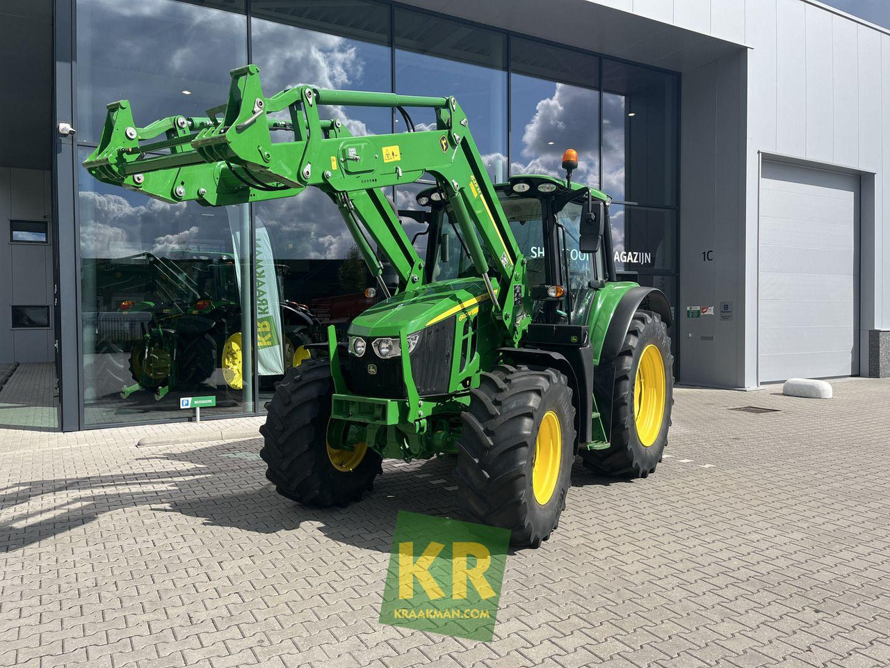 John Deere 6100M - Трактор: фото 2 John Deere 6100M - Трактор: фото 2
